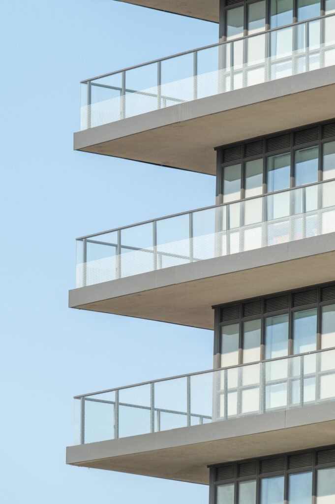 pavilia towers burnaby skytrain